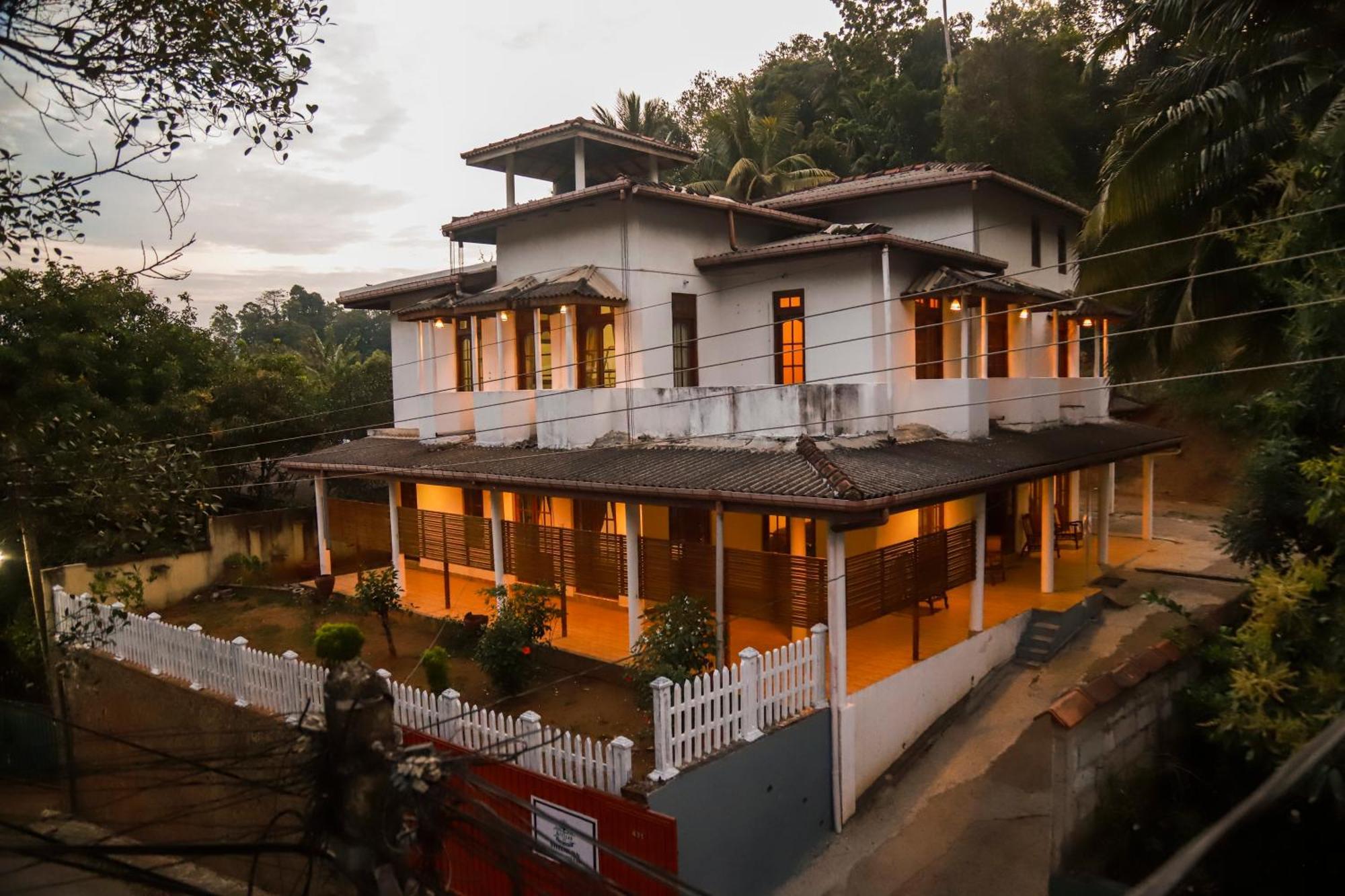 Stellar Inn Peradeniya Exteriör bild