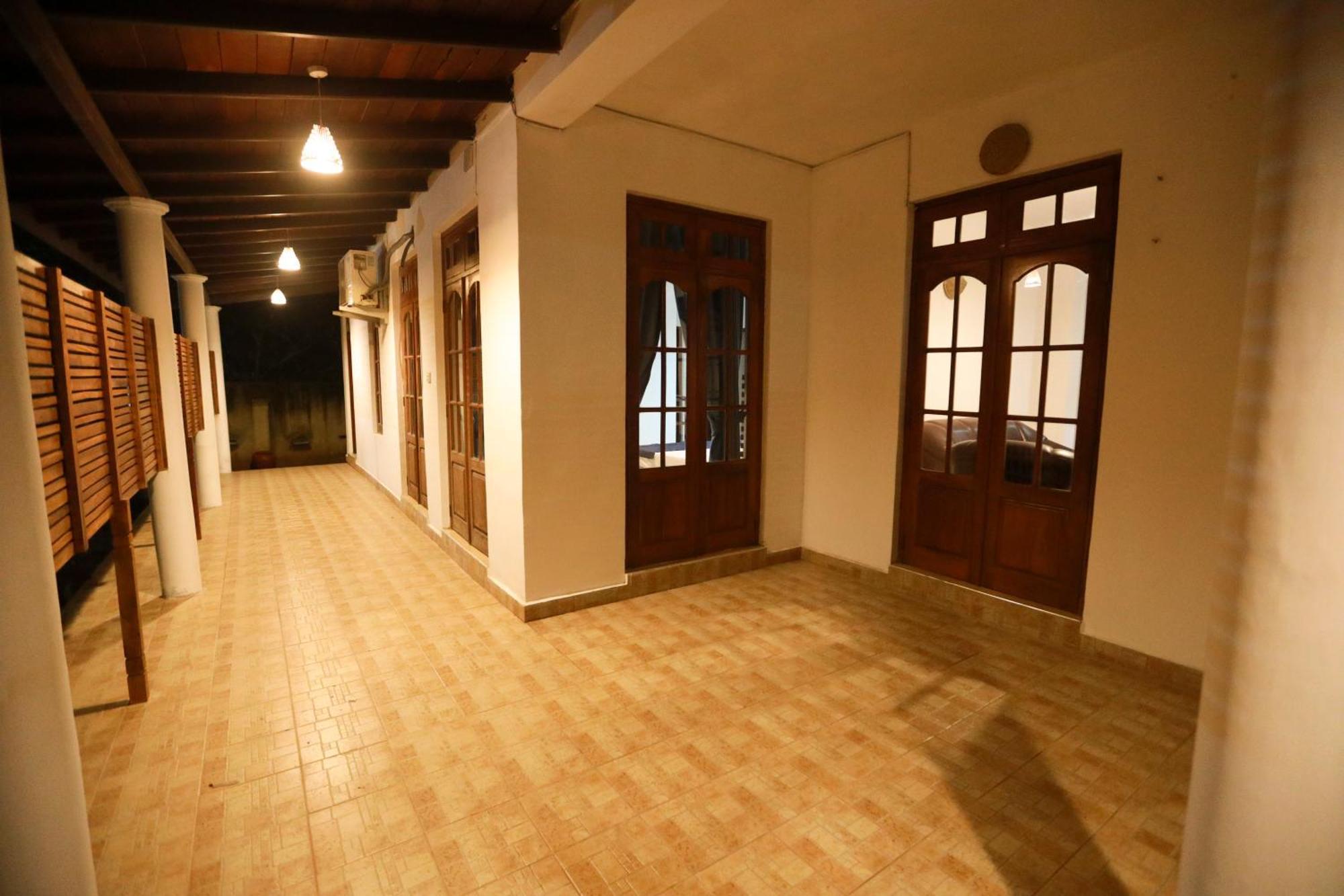 Stellar Inn Peradeniya Exteriör bild